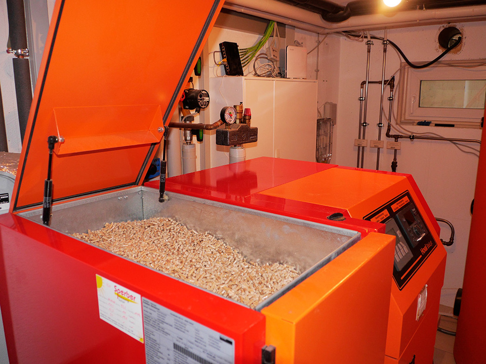 Palletheizung2 bei Elektro Kohn in Wertheim